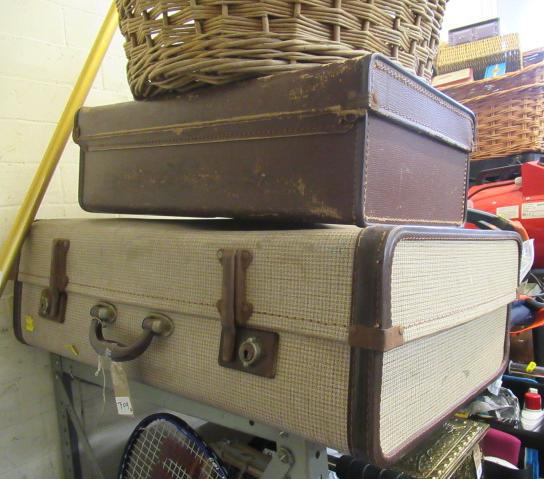 FOUR VINTAGE SUITCASES Image