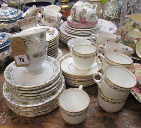 SPODE MARLBOROUGH SPRAYS AND OTHER TEA AND DINNERWARE Image