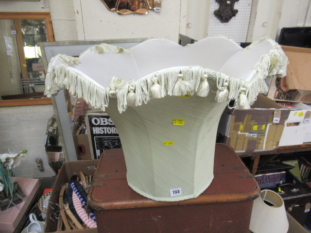 STANDARD LAMP SHADE Image