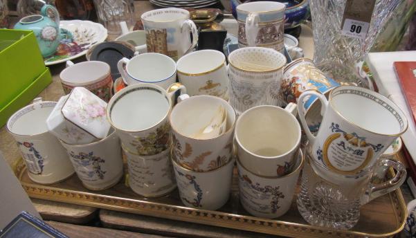 TRAY OF COMMEMORATIVE CHINA AND GLASS Image