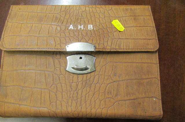 MILITARY GROOMING KIT Image