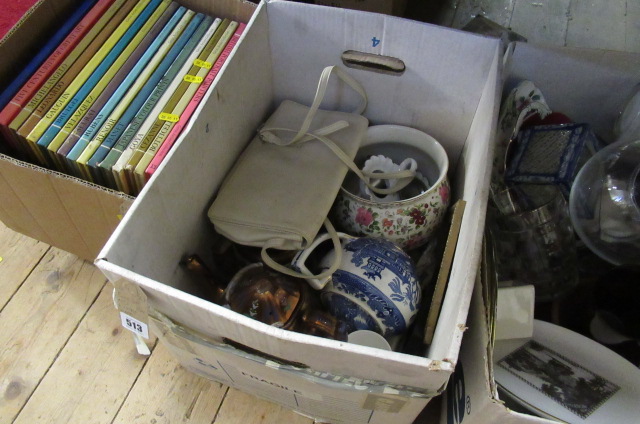 BOX OF LUSTRE WARE AND OTHER CERAMICS  Image