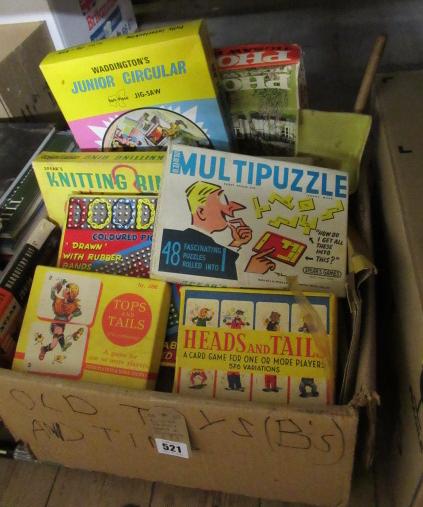 QUANTITY OF VINTAGE GAMES AND JIGSAWS ETC Image