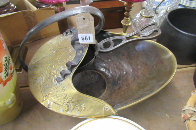COAL SCUTTLE WITH SHOVEL Image