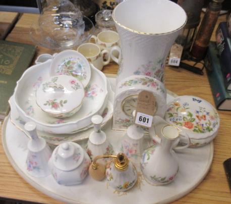 TRAY OF AYNSLEY ITEMS Image