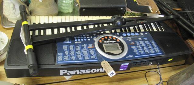 PANASONIC KEYBOARD AND STAND Image