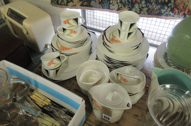 VILLEROY AND BOCH IRIS PATTERN DINNER SET Image