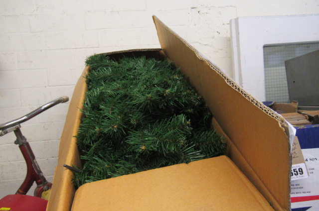 ARTIFICIAL CHRISTMAS TREE Image