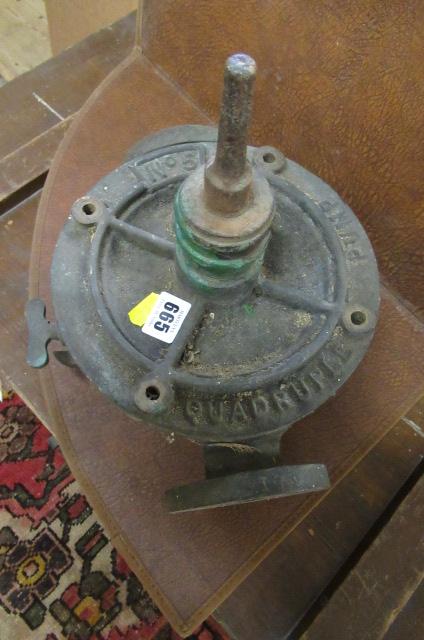 CAST IRON PUMP Image