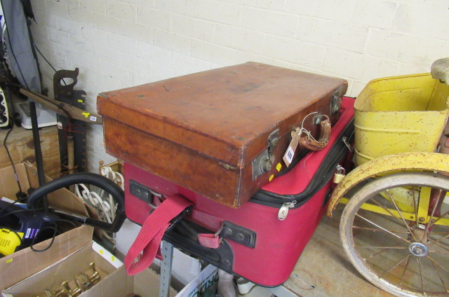 LEATHER BRIEFCASE AND A TRAVELLING CASE Image