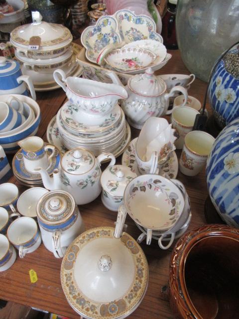 QUANTITY OF MIXED CERAMICS Image