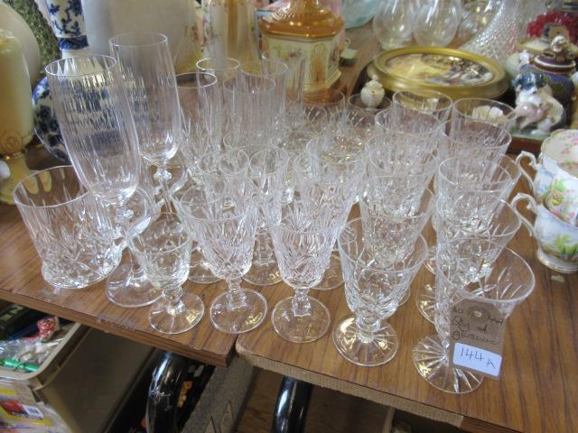 QUANTITY OF GLASS Image