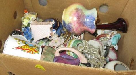 BOX OF MISCELLANEOUS INCLUDING GLASS Image