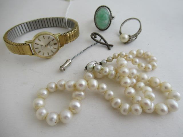 SMALL QUANTITY OF COSTUME JEWELLERY AND A LADIES OMEGA WRISTWATCH Image