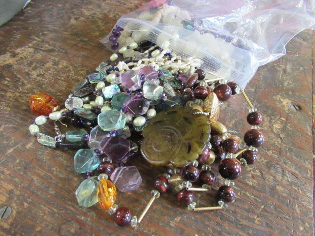 HARDSTONE AND OTHER NECKLACES Image