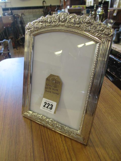SPANISH WHITE METAL PHOTO FRAME Image
