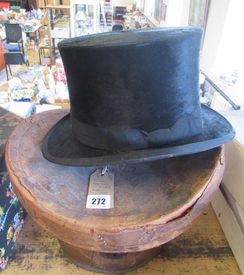 BARKER TOP HAT IN FITTED SHAPED LEATHER CASE Image