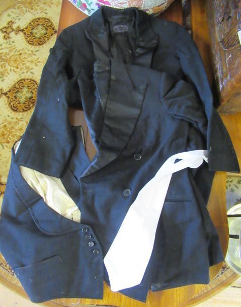 BOX OF GENTS CLOTHING Image