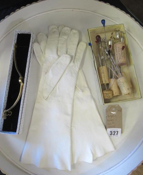 HAT PINS WATCH AND KID EVENING GLOVES Image