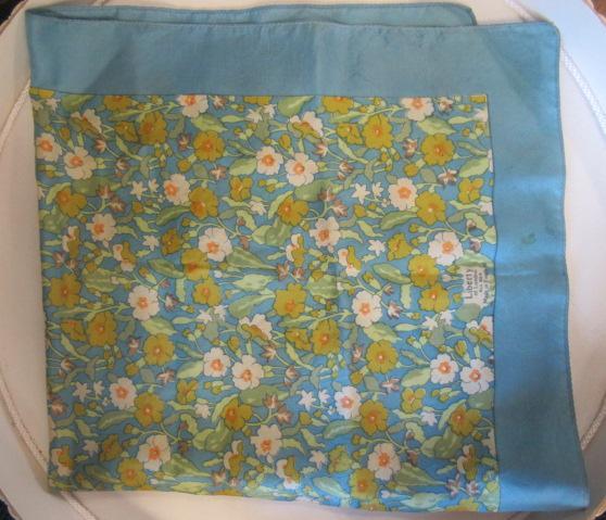 VINTAGE LIBERTY SILK SCARF Image