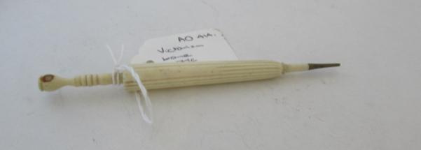 VICTORIAN BONE EROTIC STANHOPE VIEWER Image