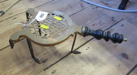 BRASS TRIVET Image