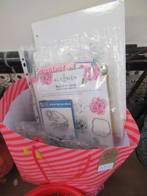 BAG OF CRAFT ITEMS Image
