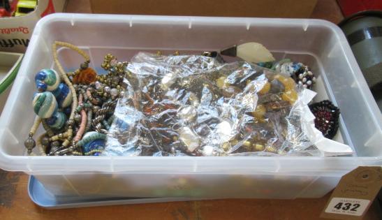 TUB OF COSTUME JEWELLERY Image