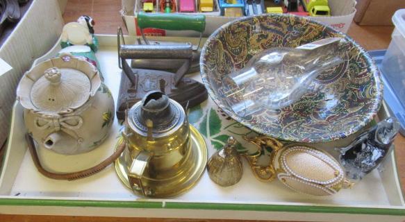 TRAY AND CONTENTS Image