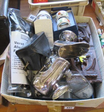 BOX OF MISCELLANEOUS INCLUDING ROYAL WORCESTER EGG CODDLER Image