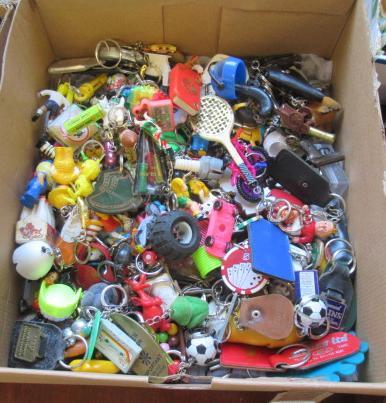 BOX OF NOVELTY KEY RINGS Image