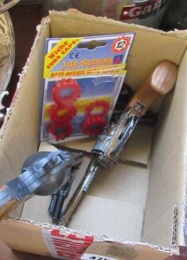 FOUR VINTAGE TOY CAP GUNS Image
