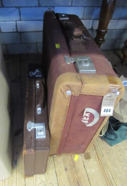 THREE VINTAGE SUITCASES Image