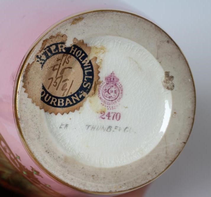 ROYAL WORCESTER VASE AND COVER PAINTED BY R AUSTIN Image