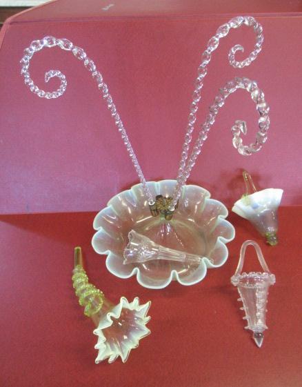 GREEN GLASS CENTRE DISPLAY Image