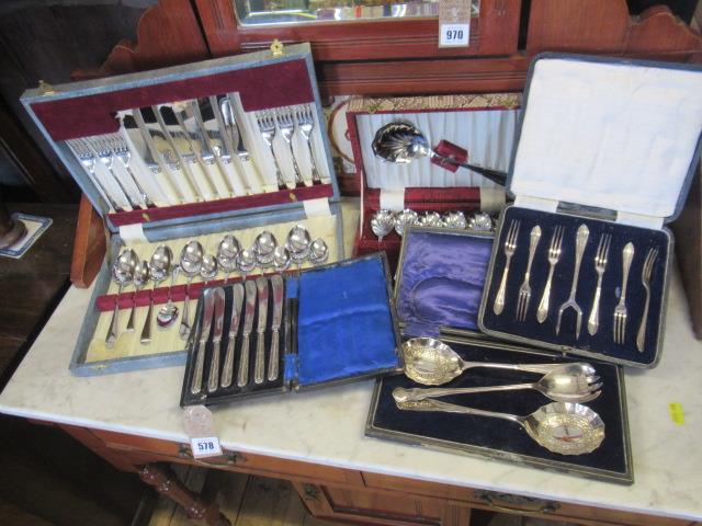 QUANTITY OF CASED CUTLERY SETS Image