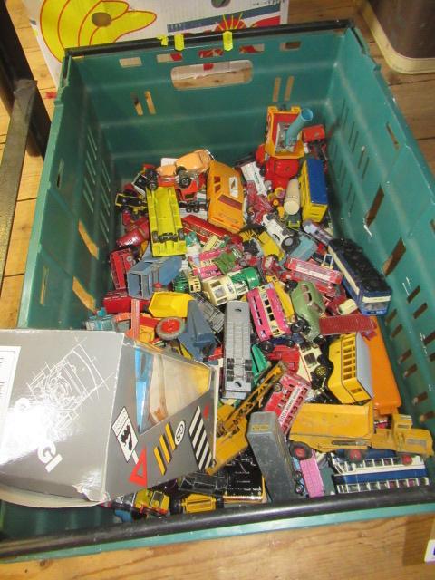 BOX OF CORGI AND OTHER DIECAST VEHICLES Image