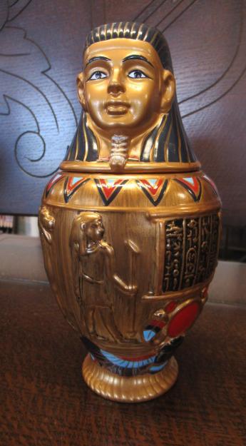 EGYPTIAN STYLE VASE AND COVER Image