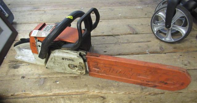 STIHL 024 PETROL CHAINSAW Image