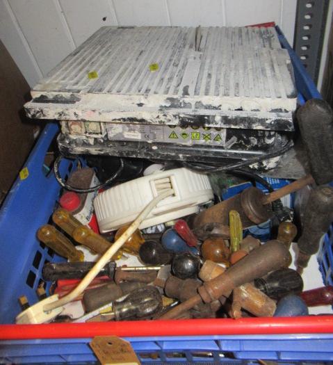 TILE CUTTER AND OTHER TOOLS Image