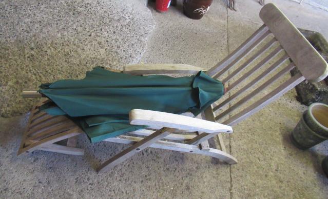 TEAK STEAMER CHAIR (IN NEED OF REPAIR) Image