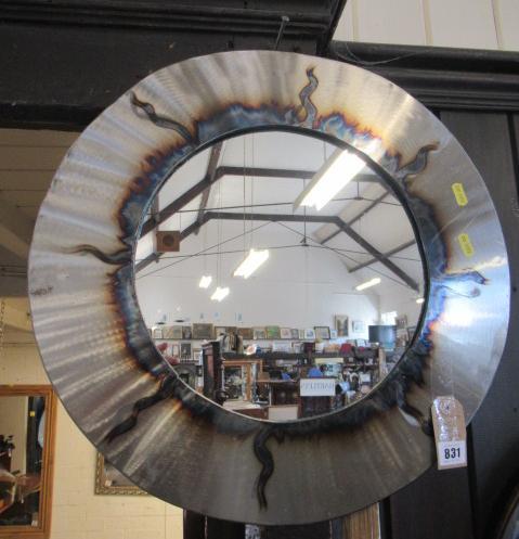 STEEL FRAMED CIRCULAR MIRROR Image