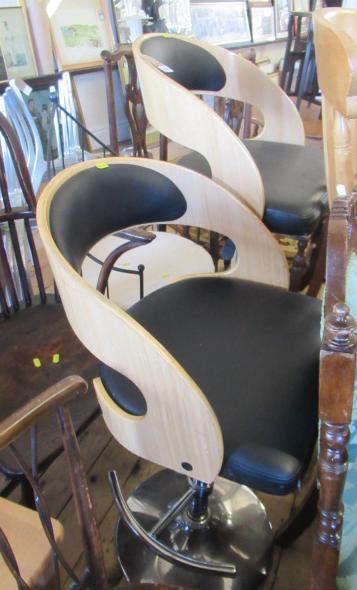 PAIR OF CHROME AND LEATHER ADJUSTABLE STOOLS Image