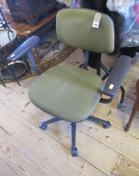 VINTAGE VERCO INDUSTRIAL DESK CHAIR Image