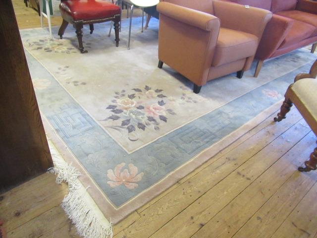 LARGE BLUE AND CREAM CARPET Image