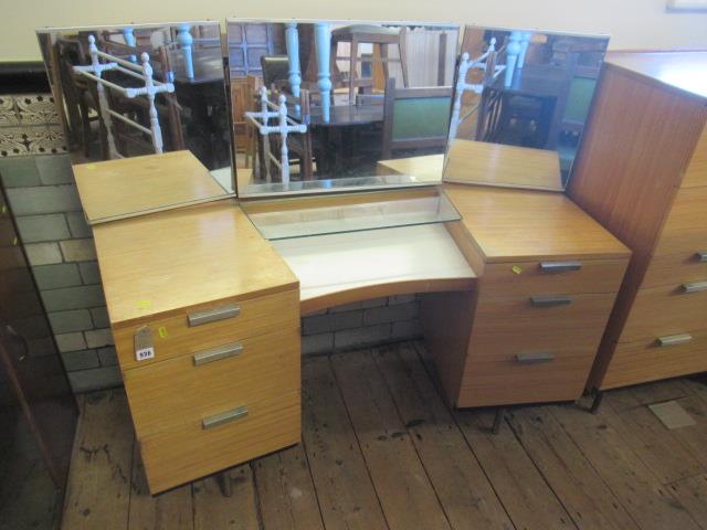STAG FINE LINE RETRO DRESSING TABLE Image