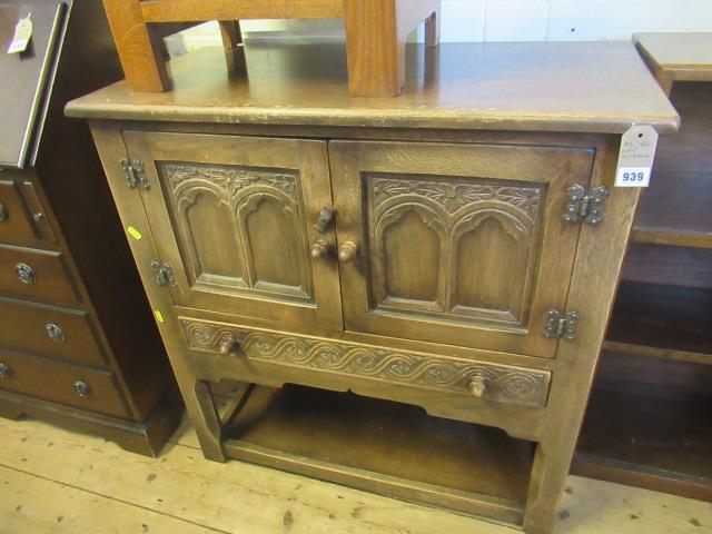 OAK CUPBOARD Image