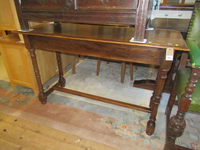 OAK HALL TABLE Image