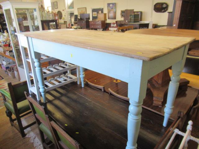 ANTIQUE PINE TABLE WITH PAINTED LEGS Image