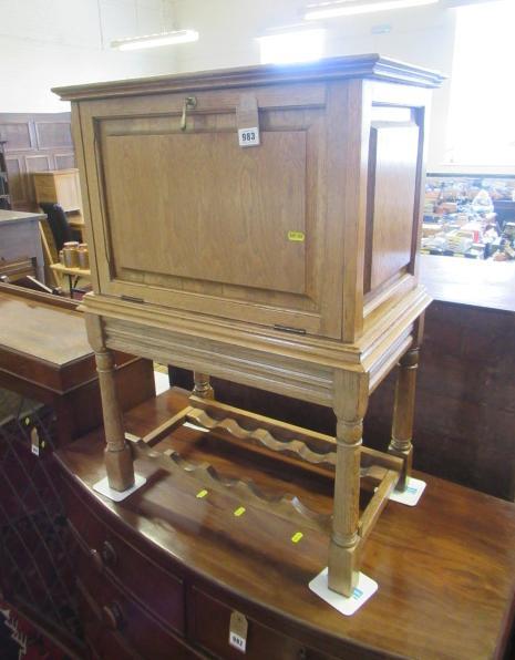 LIGHT OAK DRINKS CABINET Image